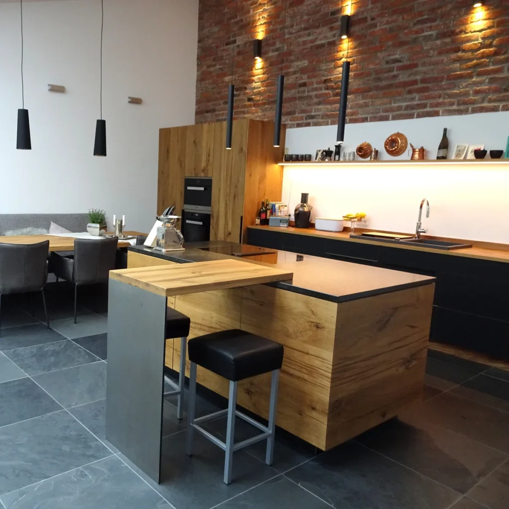 Küche Loft Eiche Altholz furniert MIttelblock (2)